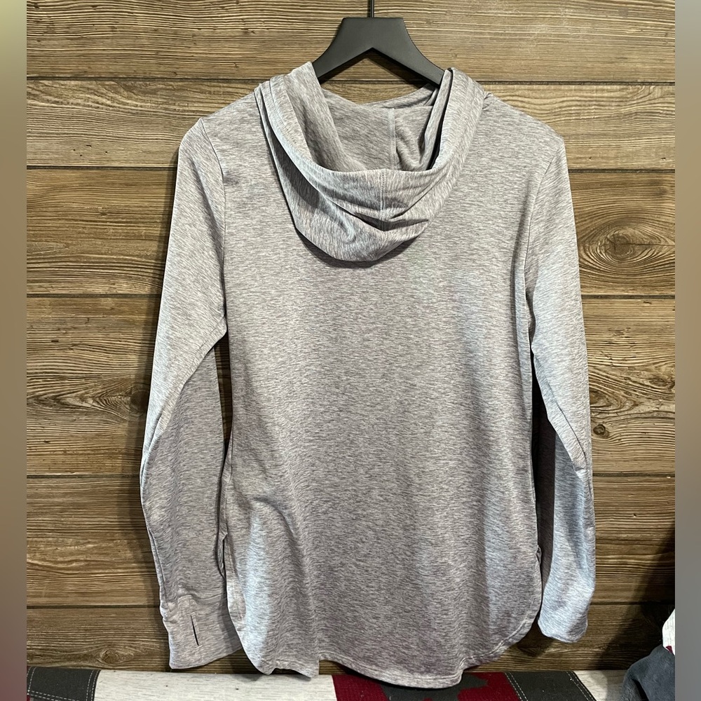 🎀Host Pick 🎀 Reebok sweatshirt - Picture 3 of 4